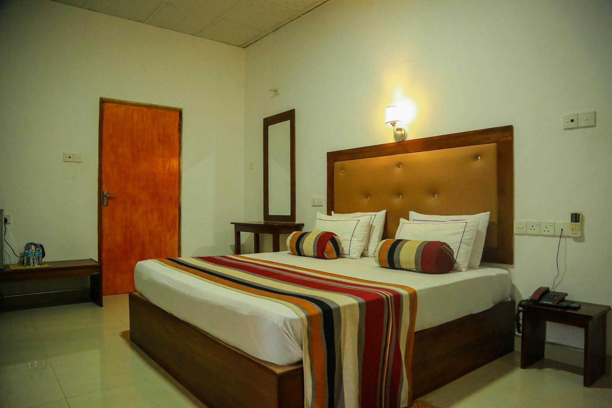 Hotel Moonstone Anuradhapura Exterior foto