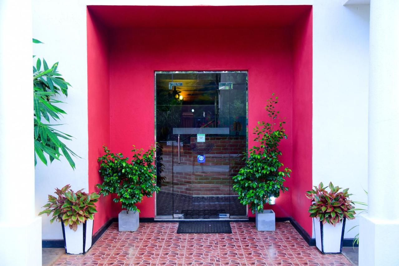 Hotel Moonstone Anuradhapura Exterior foto