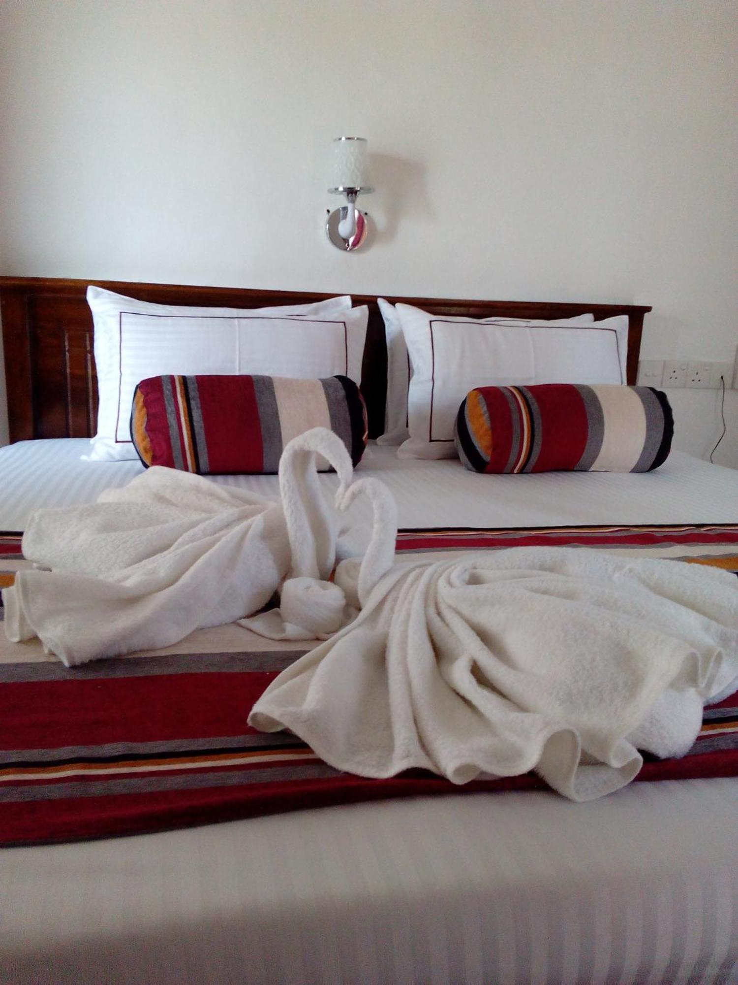 Hotel Moonstone Anuradhapura Exterior foto
